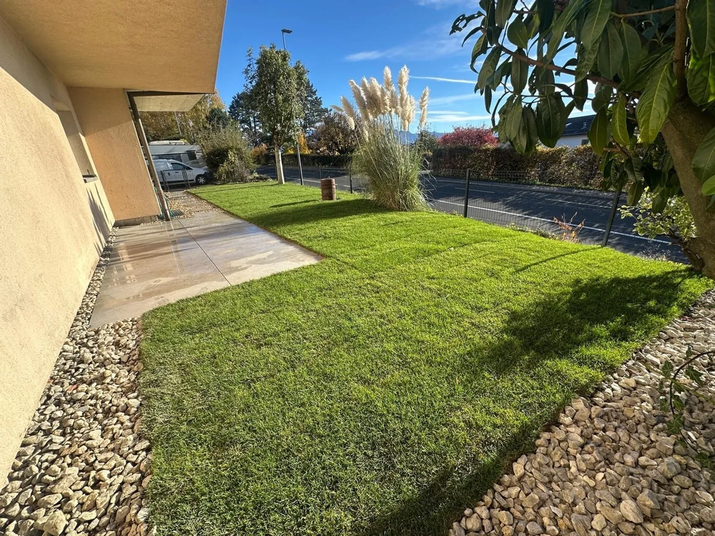 LUTRY - APPARTEMENT D'EXCEPTION AVEC VUE SUR LE LAC ET LES ALPES - Photo 10 sur 10