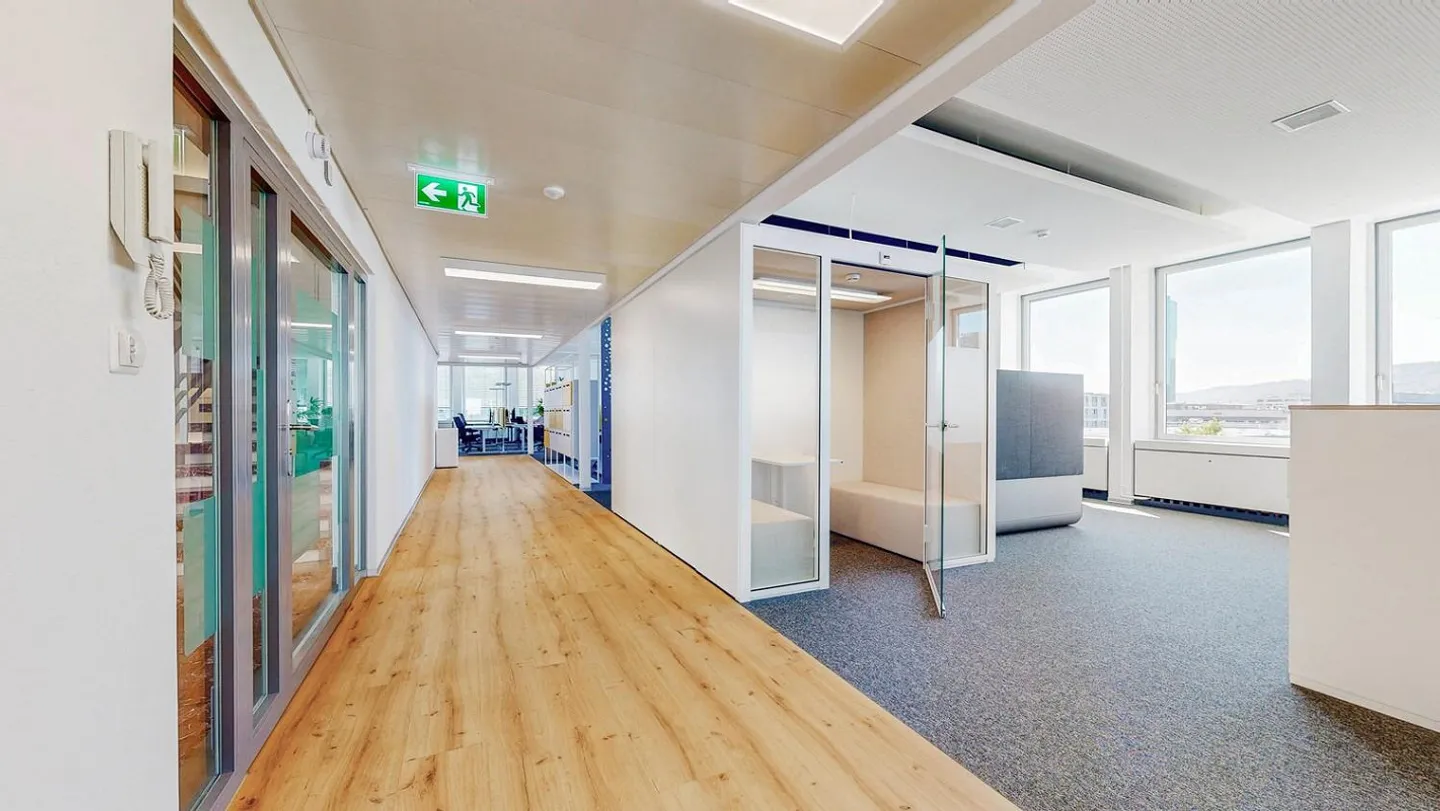 Bureaux spacieux dans un emplacement central à Zurich-Ouest flexible ... - Photo 9 sur 12