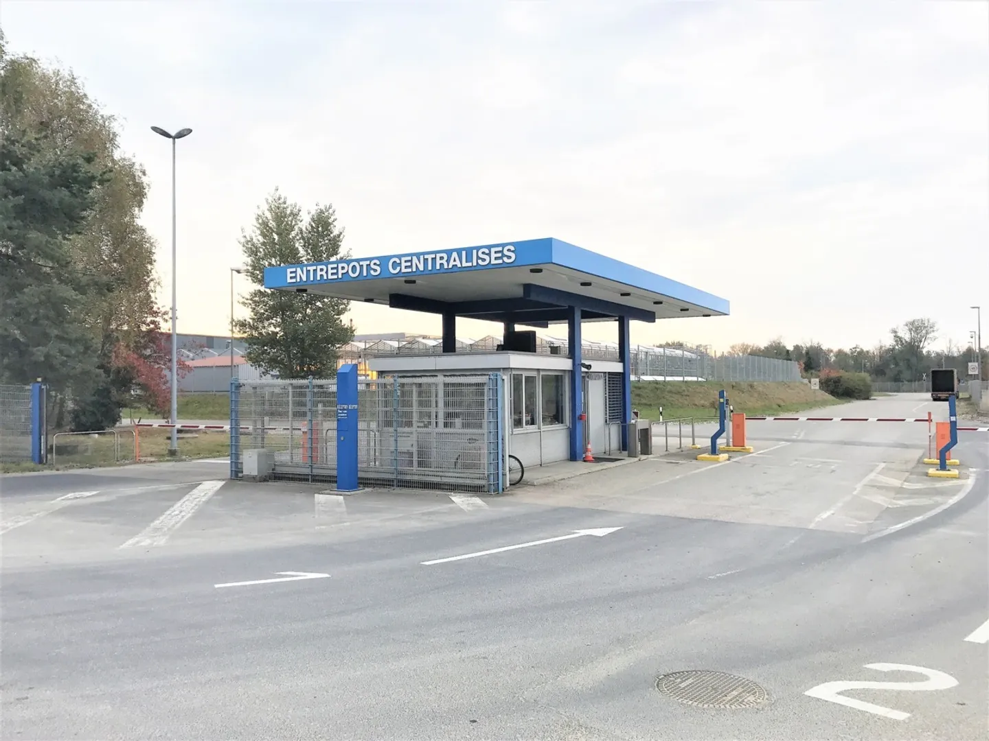 Hala logistica a Onnens - Foto 5 di 7
