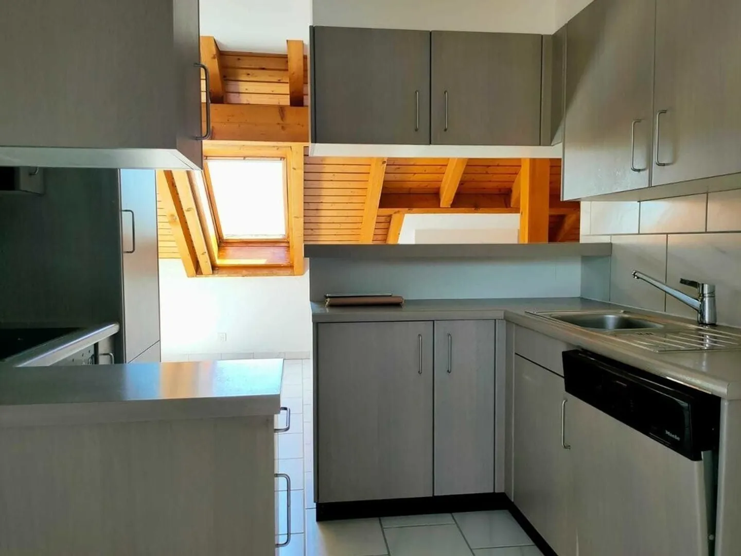 Opportunité unique ! Bel appartement dans un quartier idyllique ! - Photo 4 sur 7