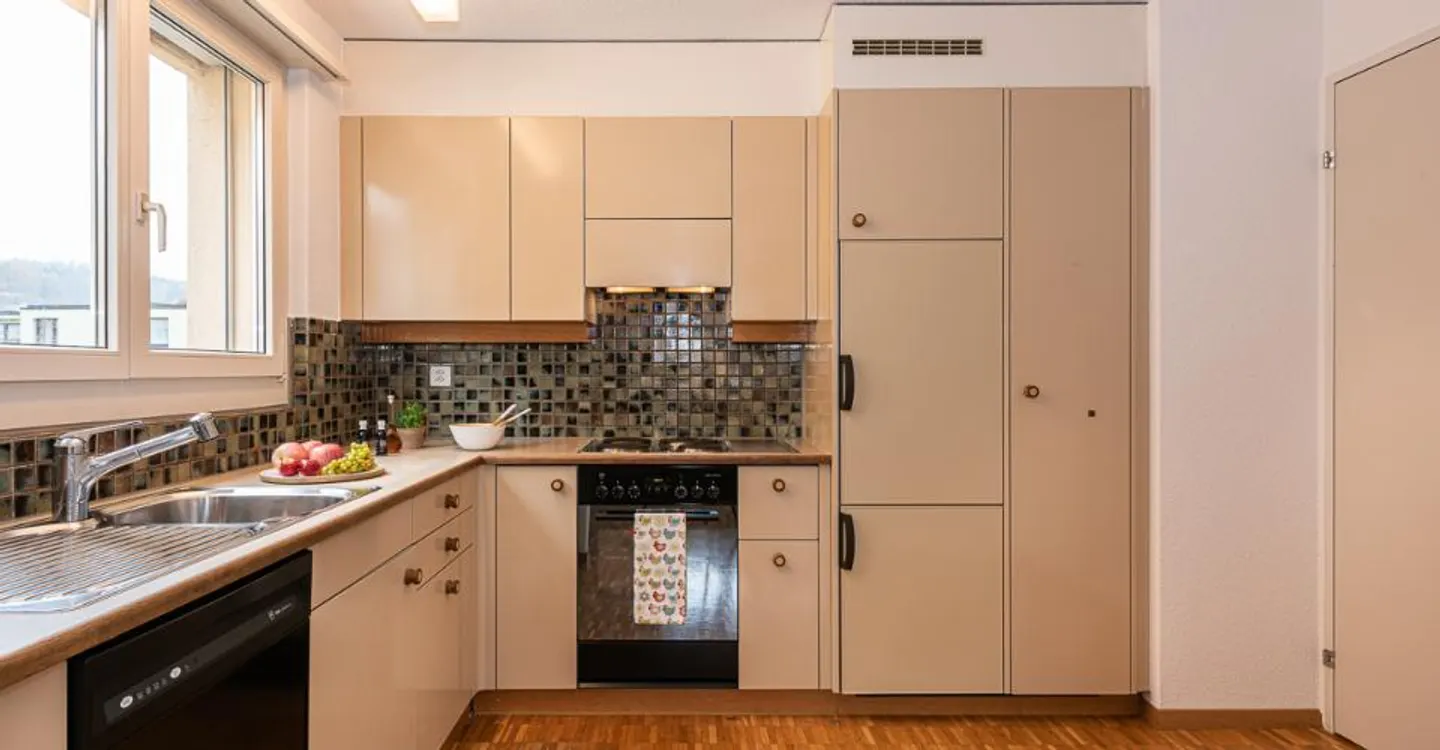 Family-Friendly Apartment - Photo 6 of 7
