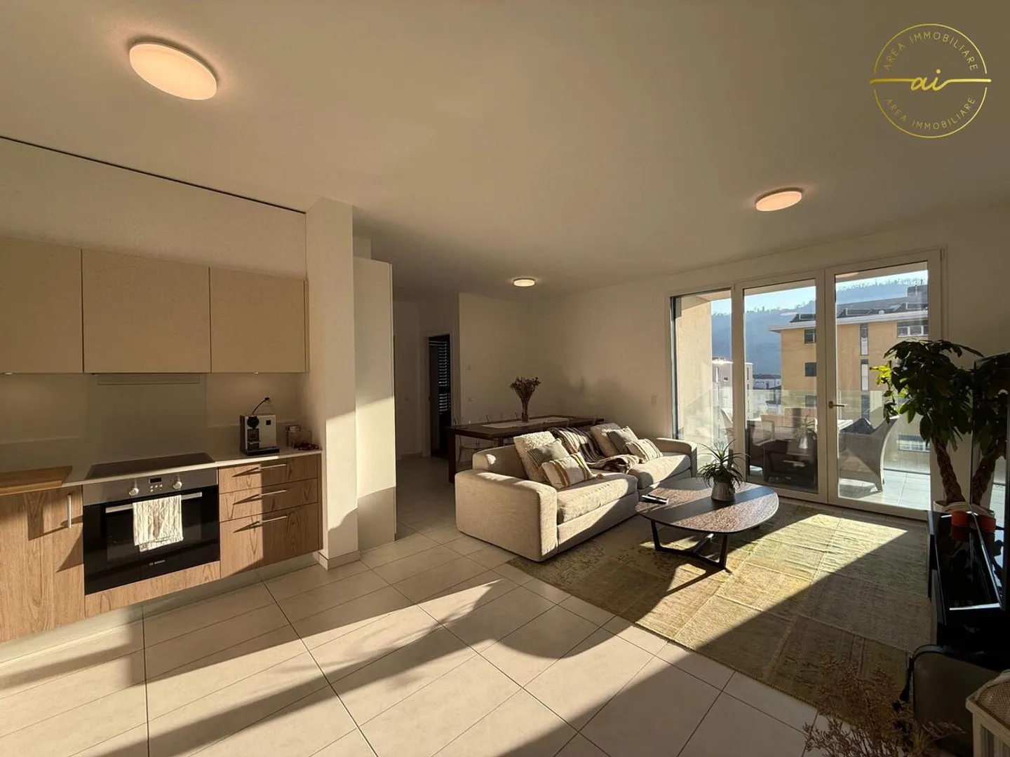 APPARTEMENT LUMINEUX 3.5 PIÈCES AVEC TERRASSE À BALERNA - Photo 4 sur 12