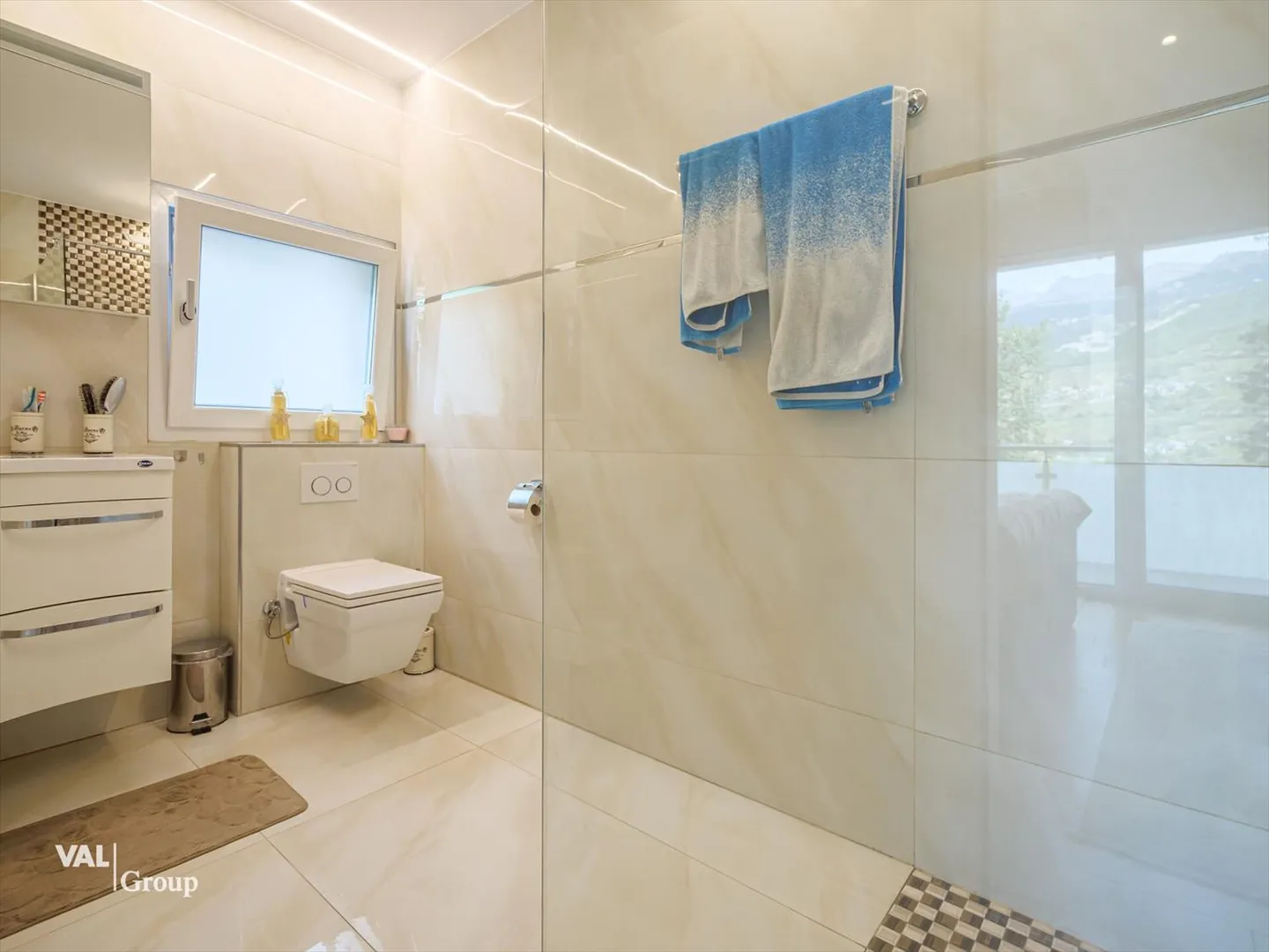Magnifica casa familiare di lusso nel cuore di Chalais - Foto 5 di 13