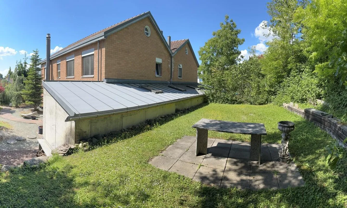 Casa bifamiliare spaziosa di 6,5 stanze - Foto 3 di 13