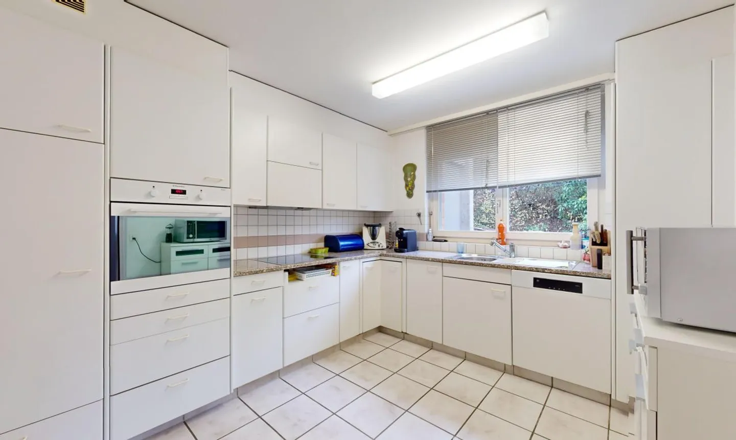 Casa bifamiliare spaziosa di 6,5 stanze - Foto 7 di 13