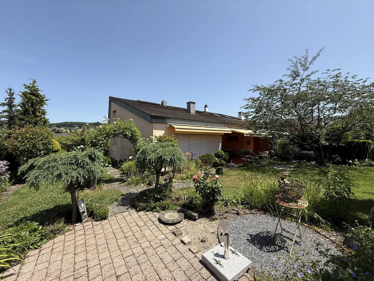 Maison semi-détachée de 5,5 pièces - Photo 1 sur 17