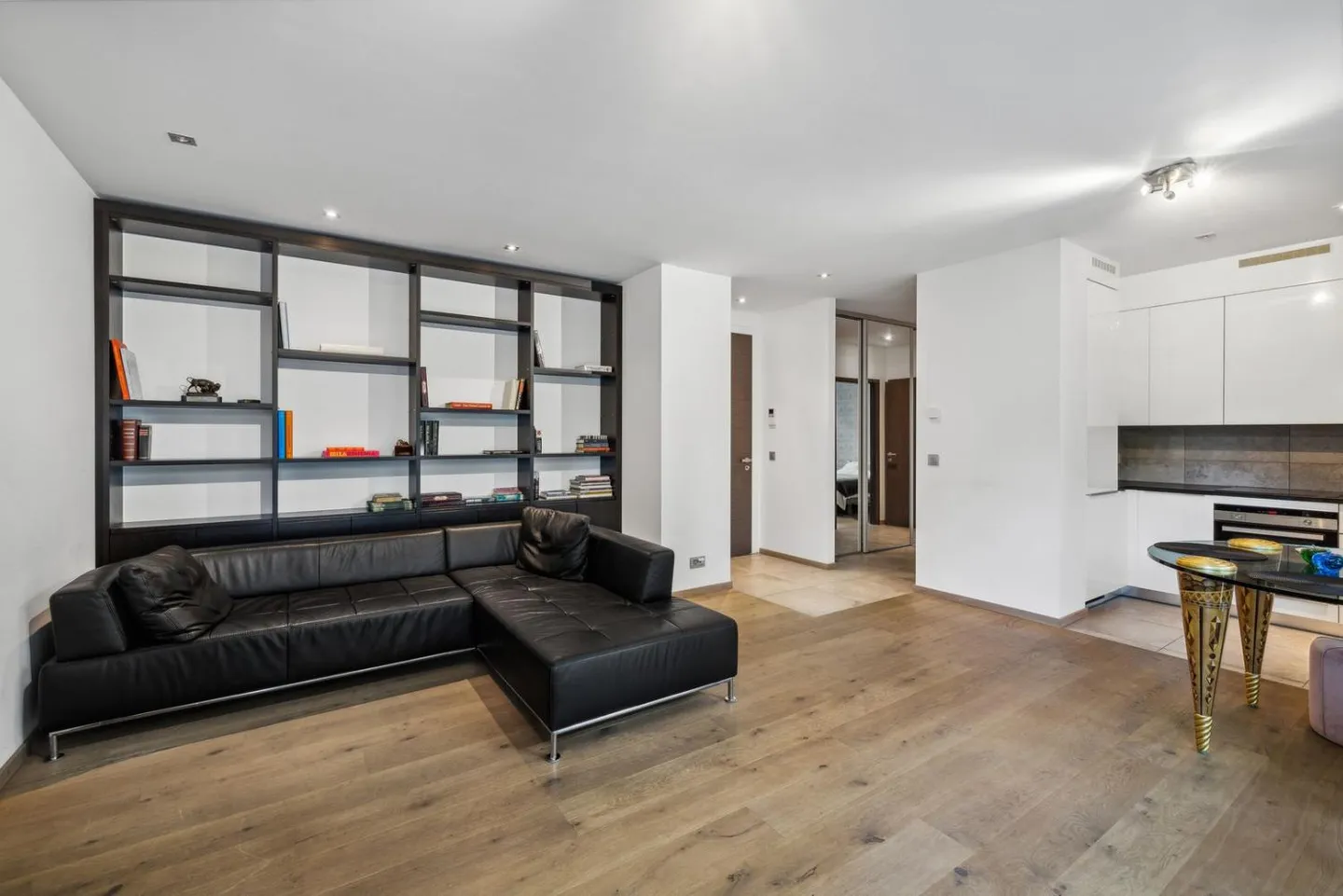 Magnificent 4-room apartment with terrace - Photo 3 of 13