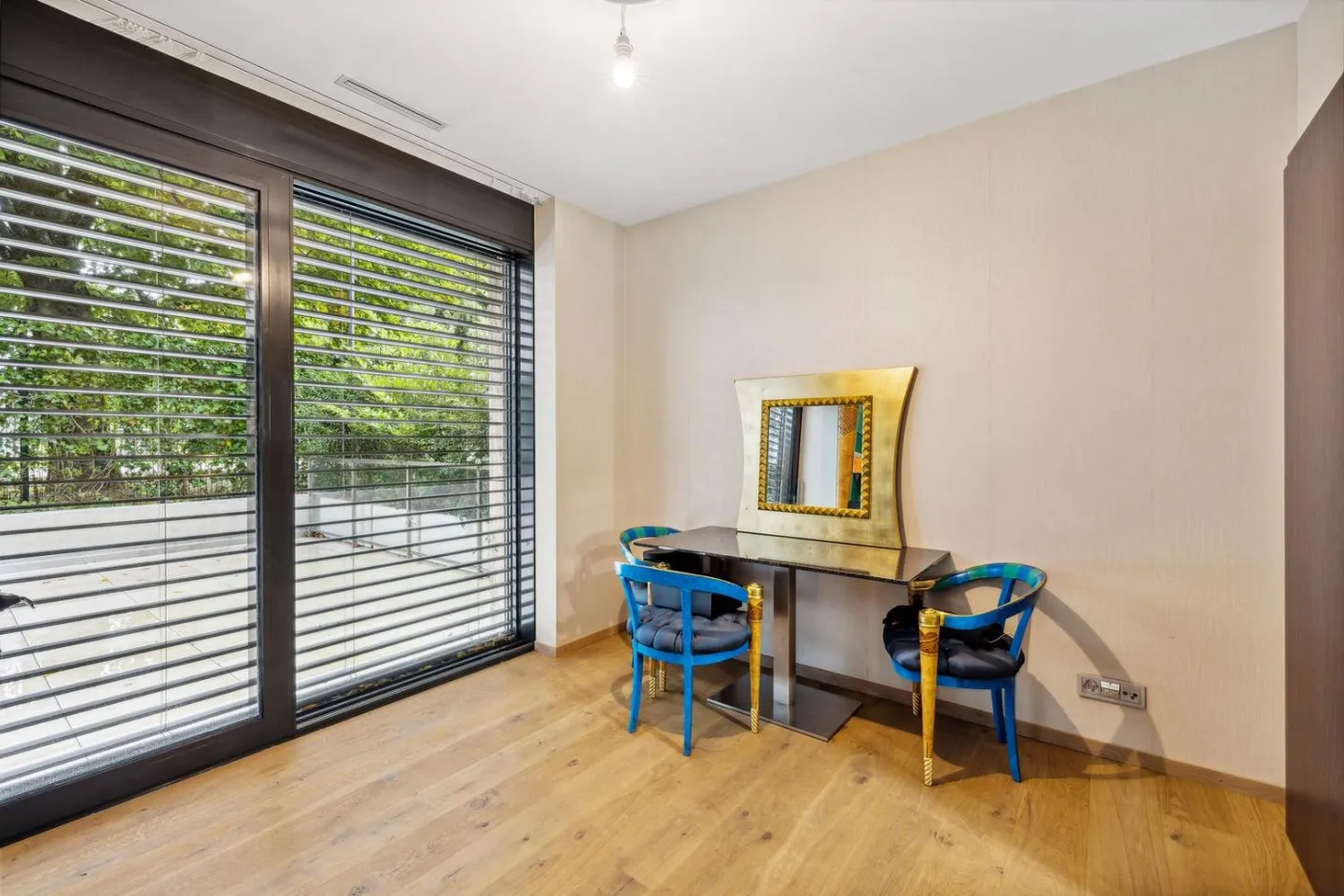 Magnificent 4-room apartment with terrace - Photo 10 of 13