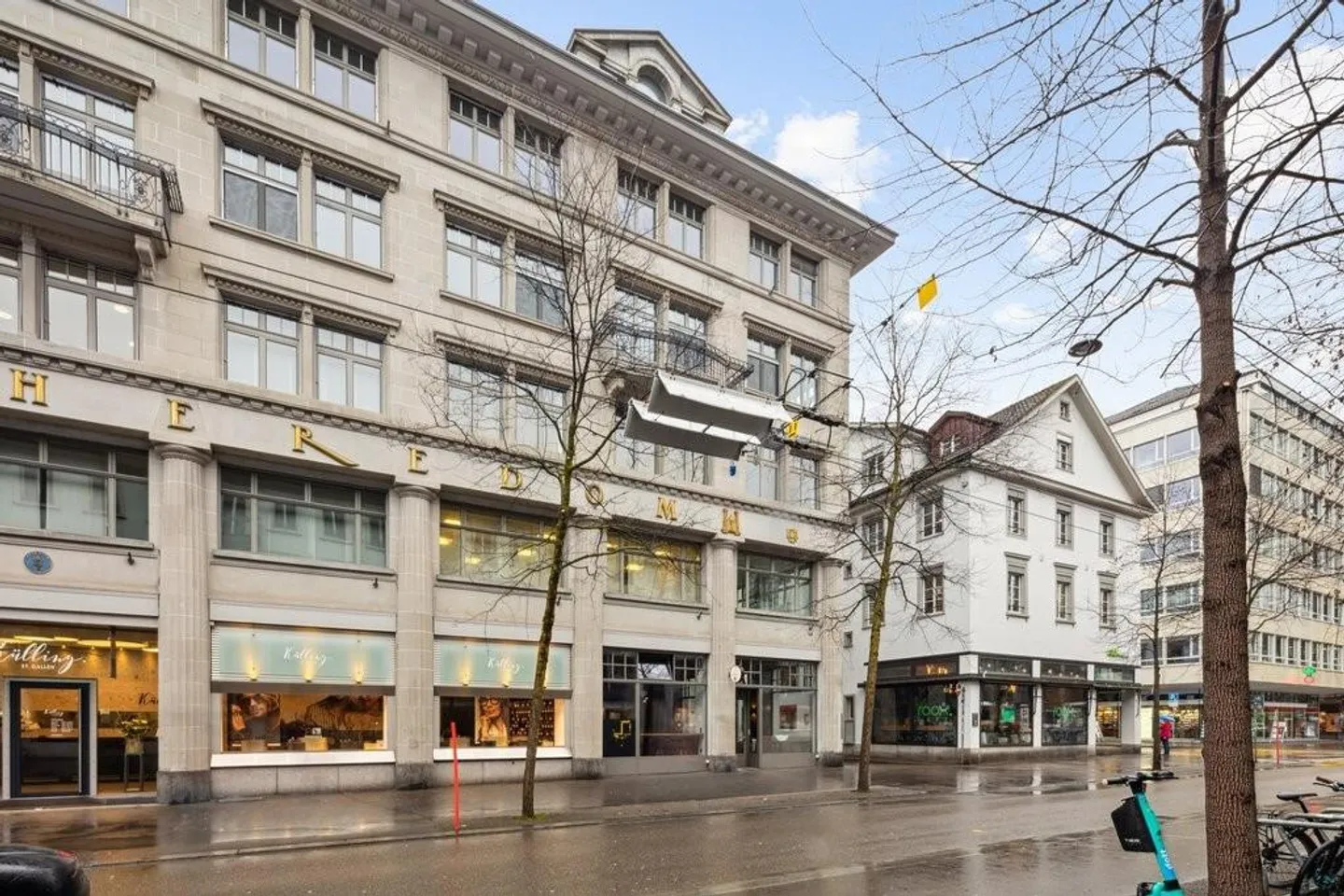 Espace commercial attrayant dans un emplacement central - Photo 1 sur 10