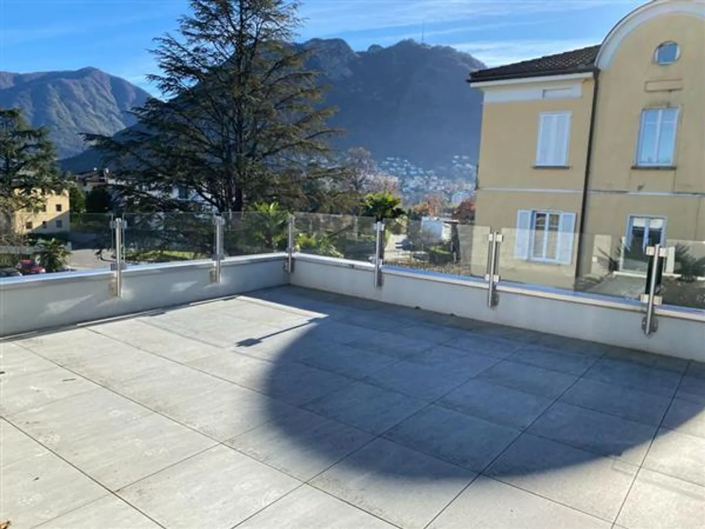 Gentilino: Duplex Apartment 3.5 Rooms - Photo 9 of 12