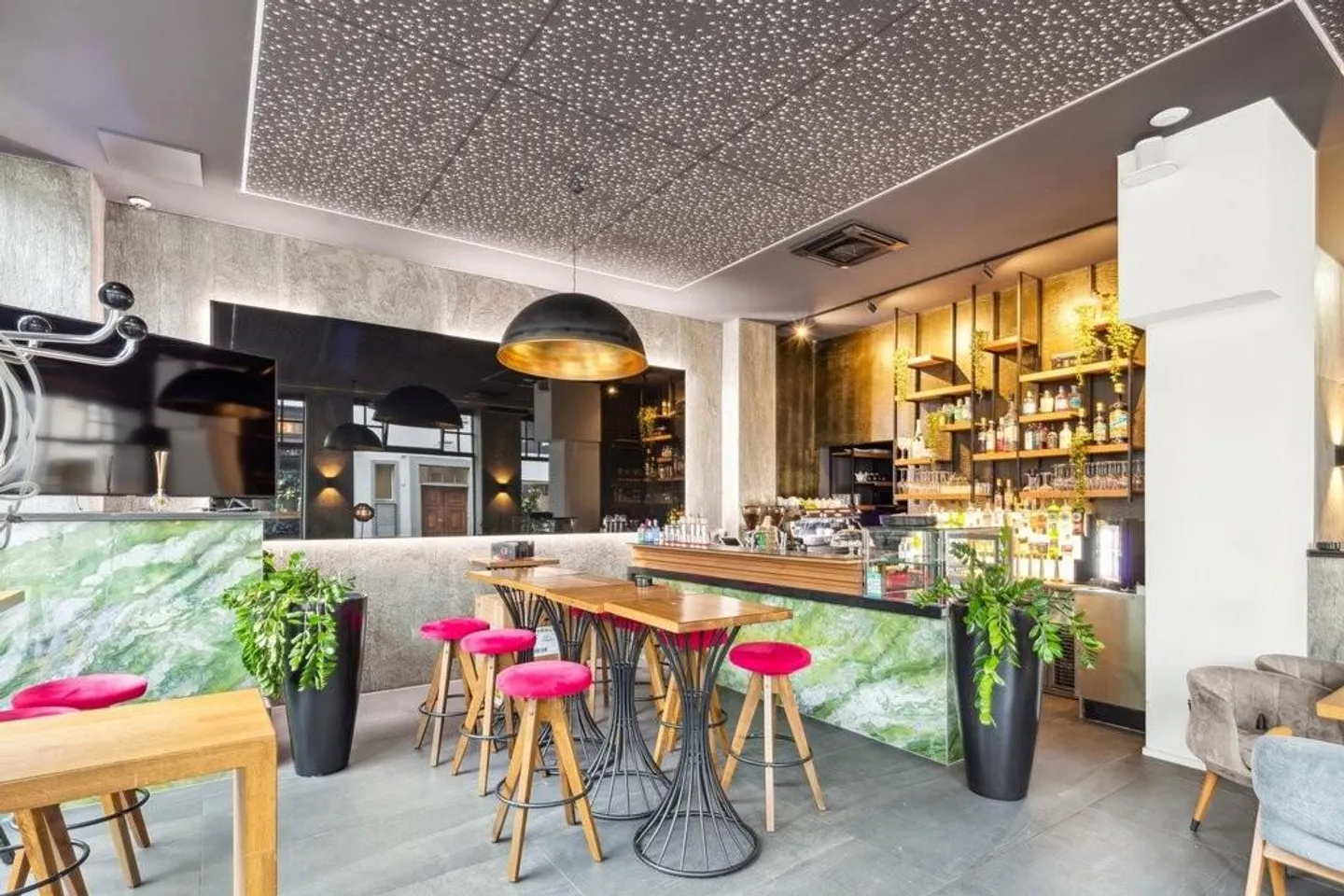 Espace commercial attrayant dans un emplacement central - Photo 5 sur 10