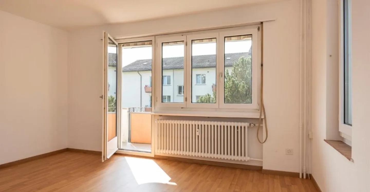 Cozy Family Apartment in Quiet Area - Photo 4 of 5