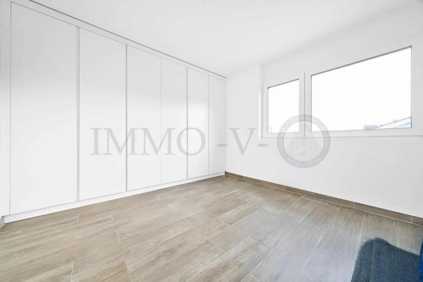 Geräumige Attikawohnung mit Loggia - Foto 4 von 6