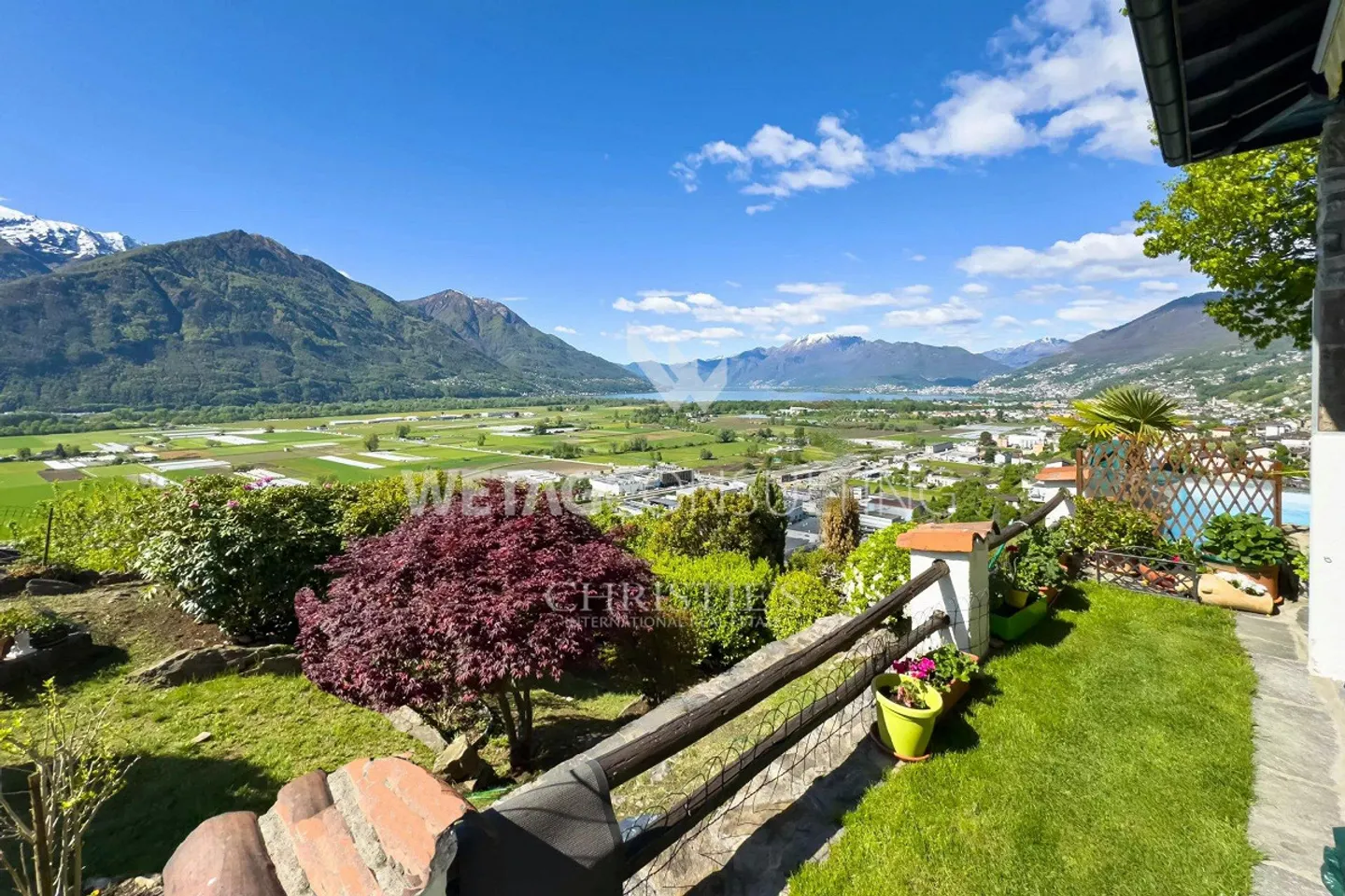 Riazzino?Lavertezzo: Mediterranean villa with large garden & outdoor pool for sale - Photo 3 of 11