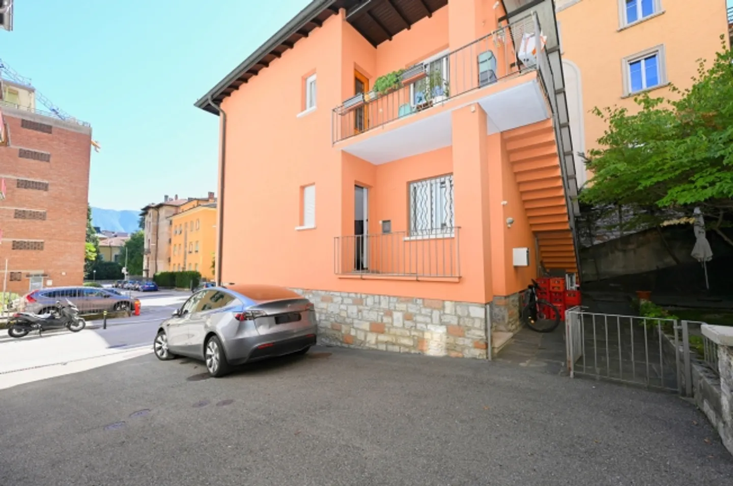 Maison jumelée avec 2 appartements et 2 garages au cœur de Lugano - Photo 13 sur 14