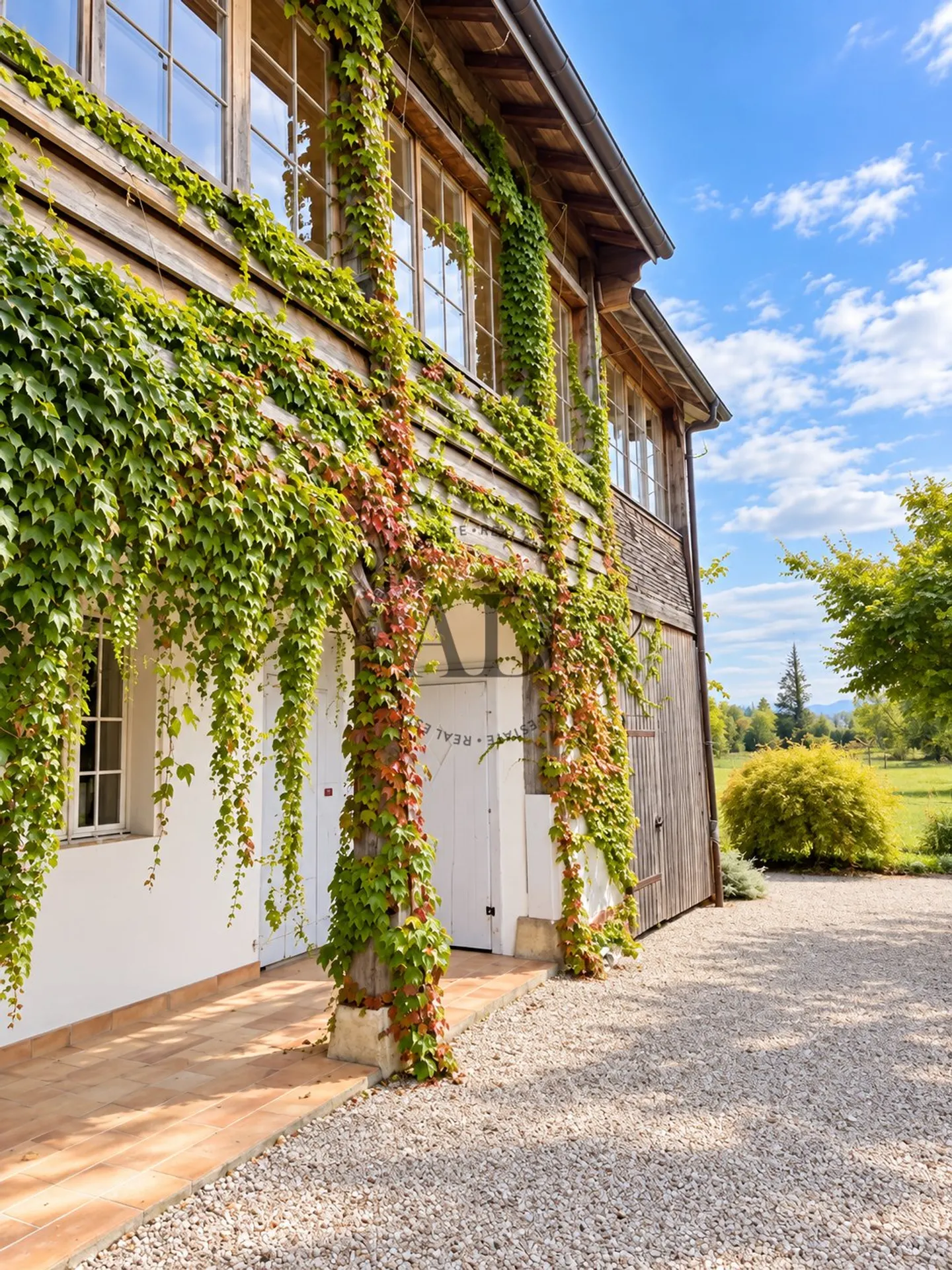 Large family home in the heart of the Vaud countryside - Photo 3 of 6