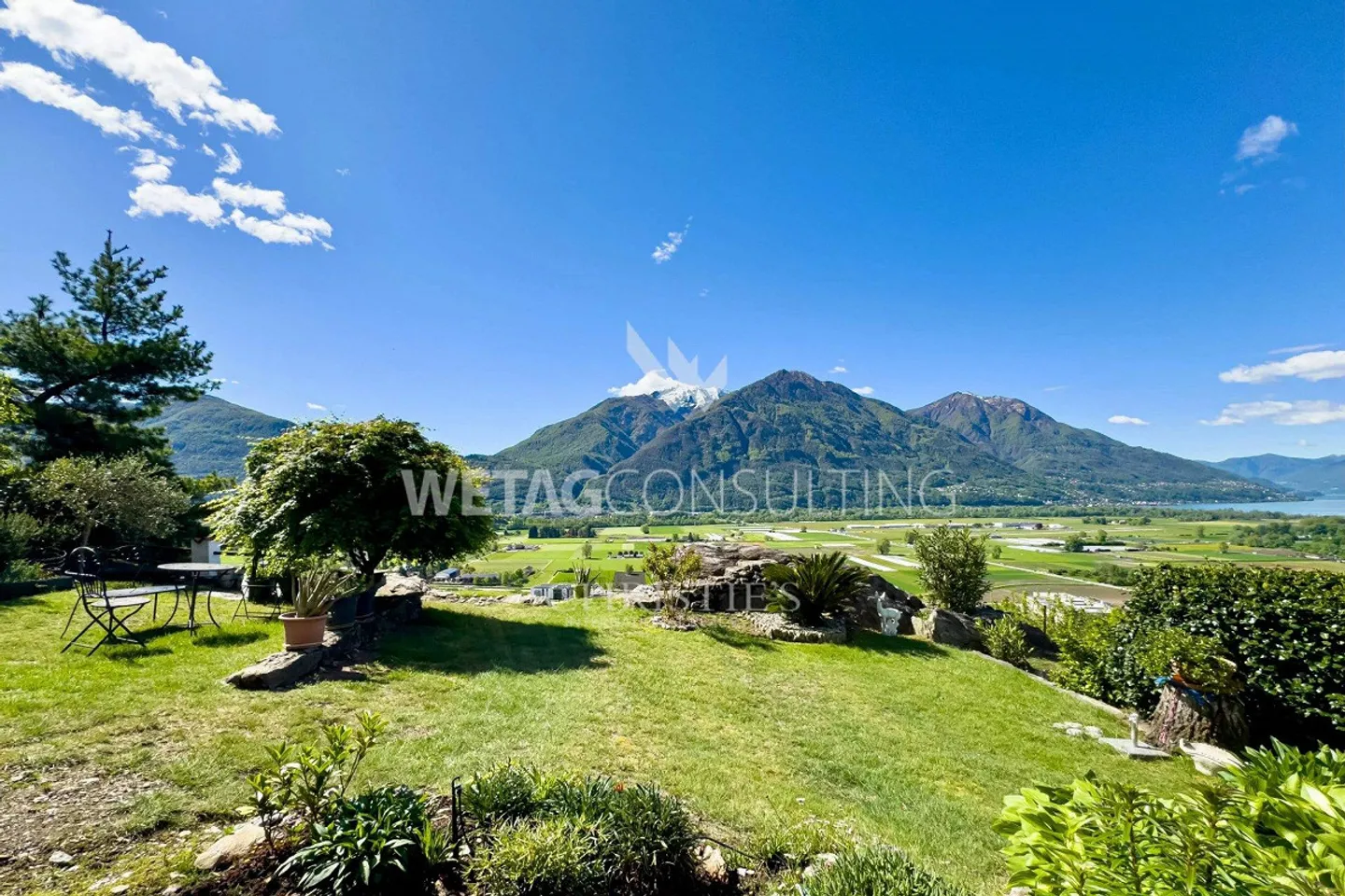 Riazzino?Lavertezzo: Mediterranean villa with large garden & outdoor pool for sale - Photo 8 of 11