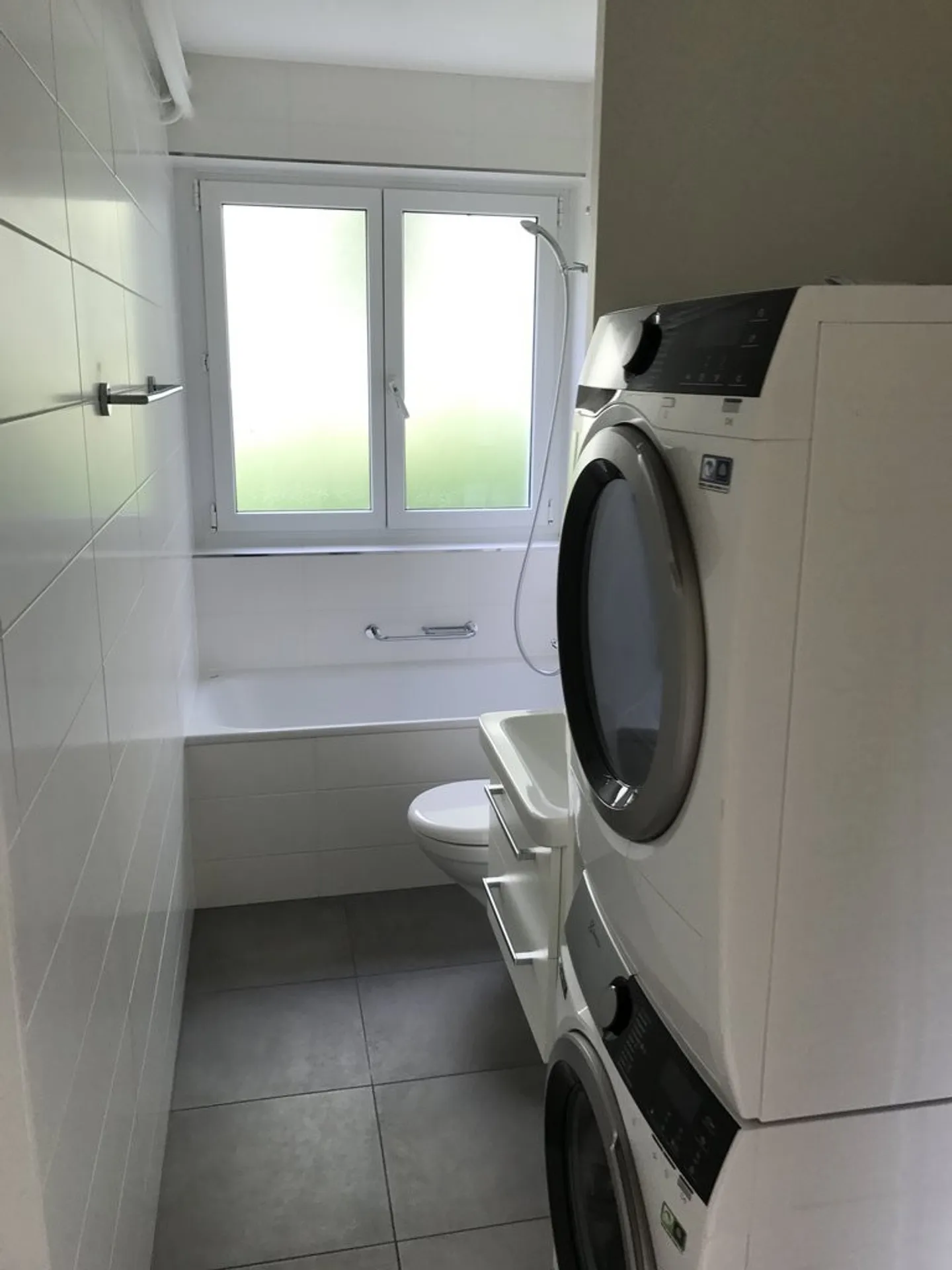 Vivere con vista panoramica - vista sulla città e sulle montagne - Foto 4 di 7