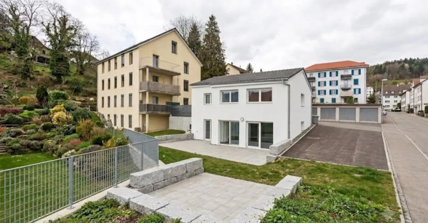 Accessible Excellence: Your New Villa from CHF 800.- per month - Photo 1 of 12