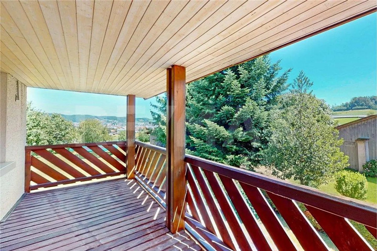 Now NEW with its own plot and 3 to 4 private parking spaces. - Photo 2 of 13