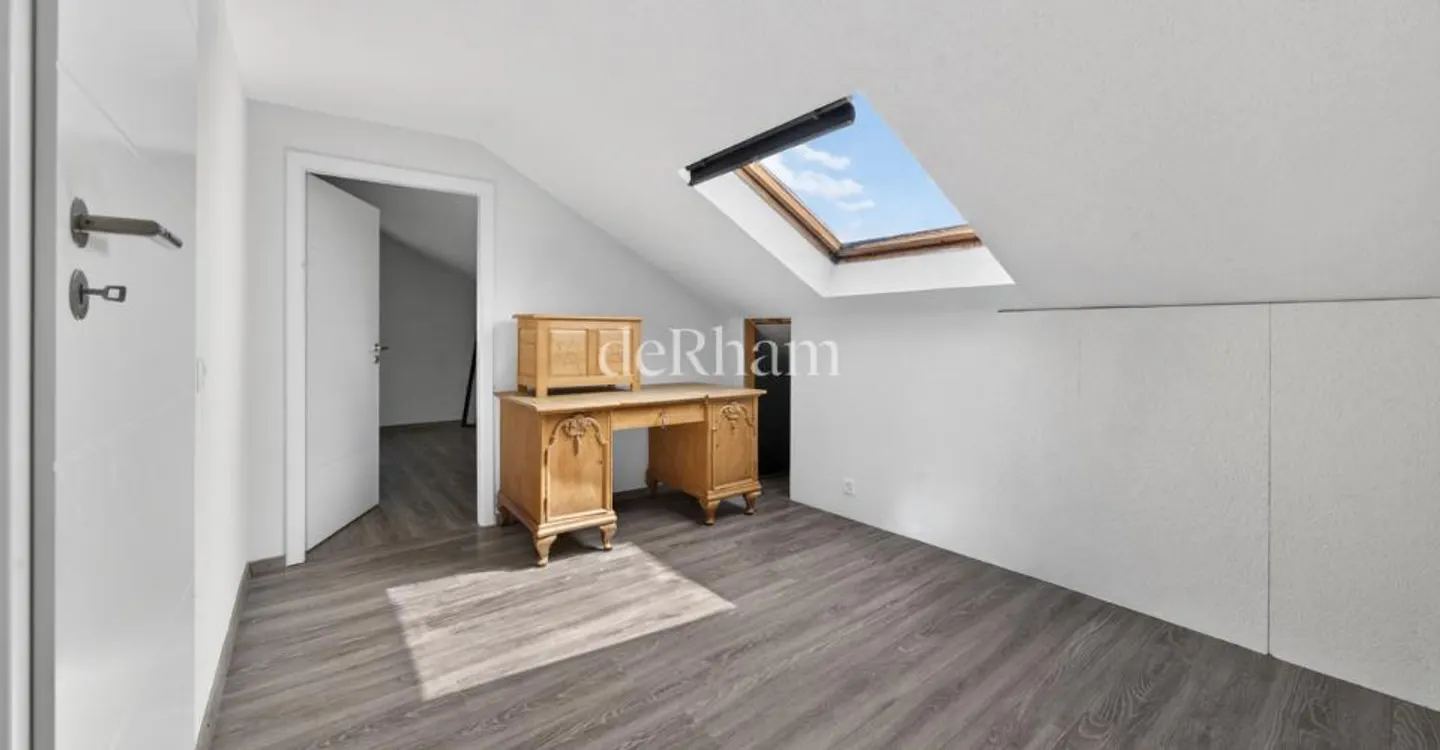 6,5-Zimmer-Duplex mit Balkon, Terrasse und Garten - Foto 9 von 12