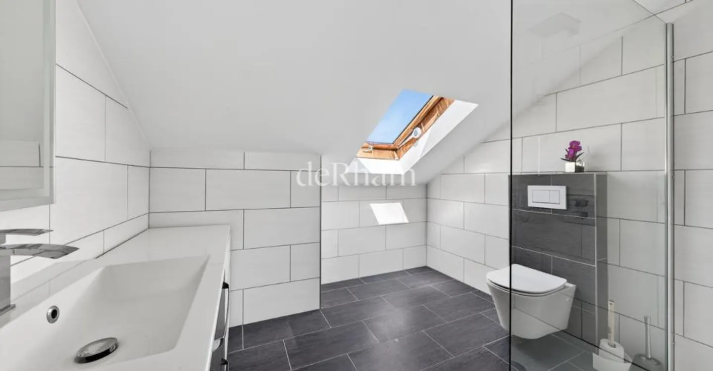 6,5-Zimmer-Duplex mit Balkon, Terrasse und Garten - Foto 11 von 12