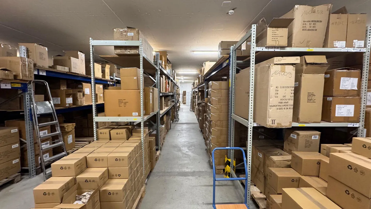 Zentrale Lagerfläche in der Industriezone Burgdorf - Foto 9 von 16