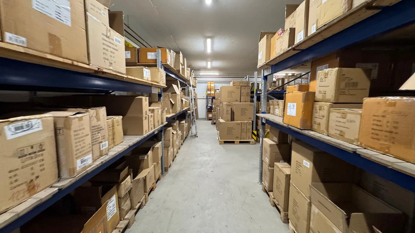 Zentrale Lagerfläche in der Industriezone Burgdorf - Foto 10 von 16