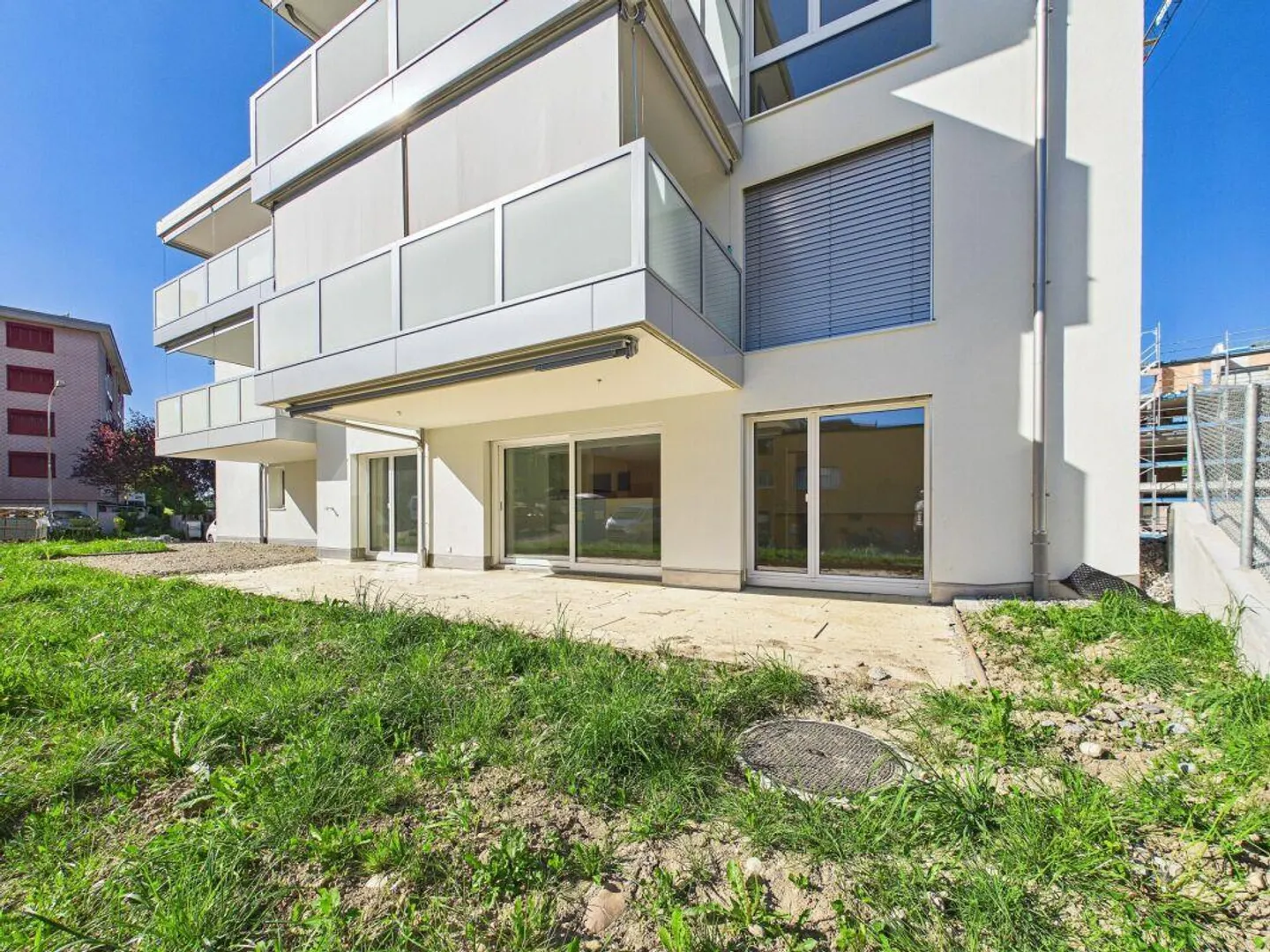 Nuovo appartamento giardino 4.5 locali con orientamento a sud, situato nel centro di Affoltern am Albis - Foto 2 di 15