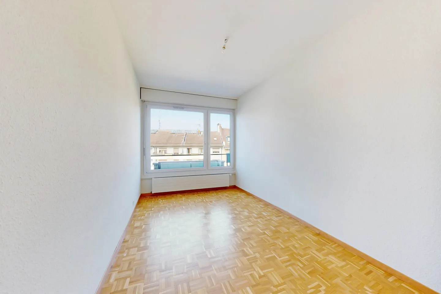 Your new life in a bright apartment - Photo 6 of 10