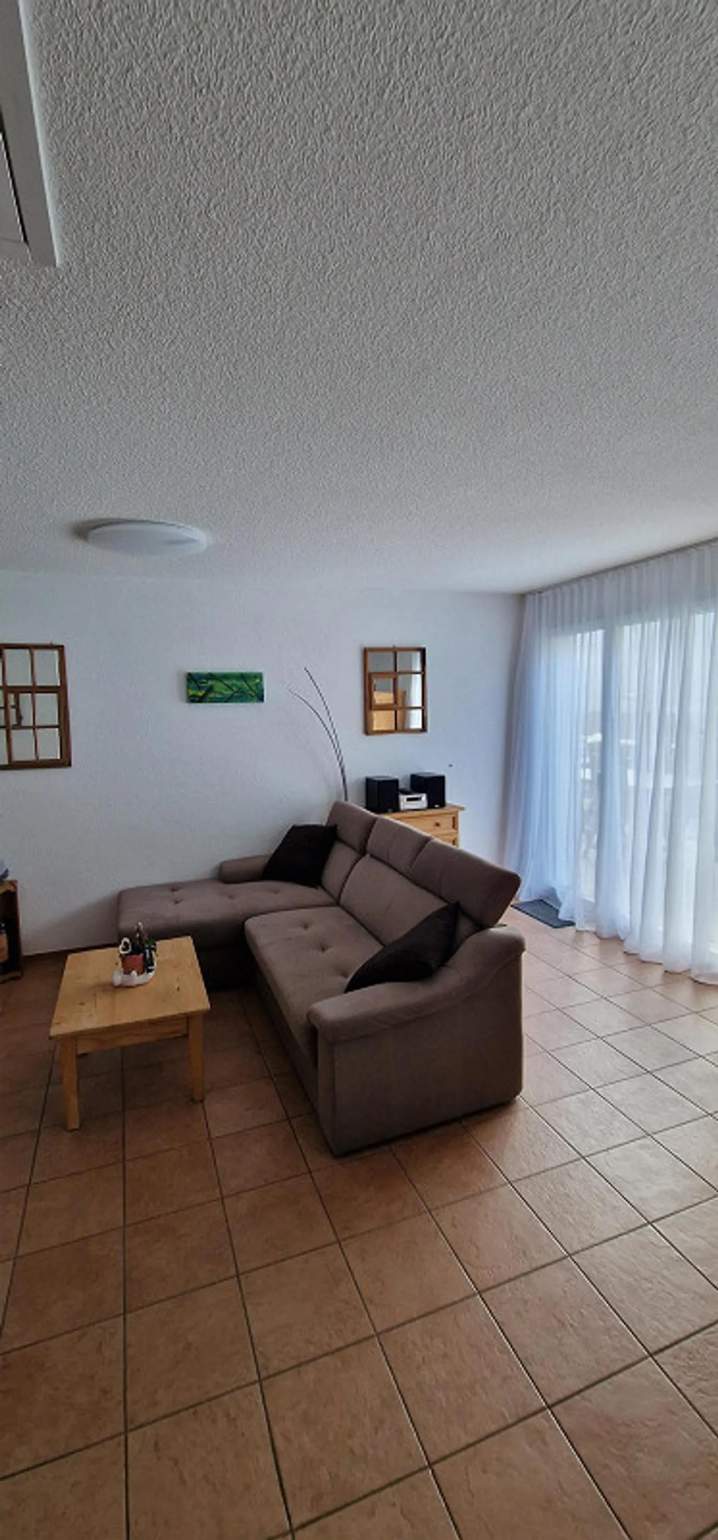 Helle grosse schöne 3.5-Zimmer Dachwohnung in 2-Familienhaus zu vermie - Foto 6 di 19