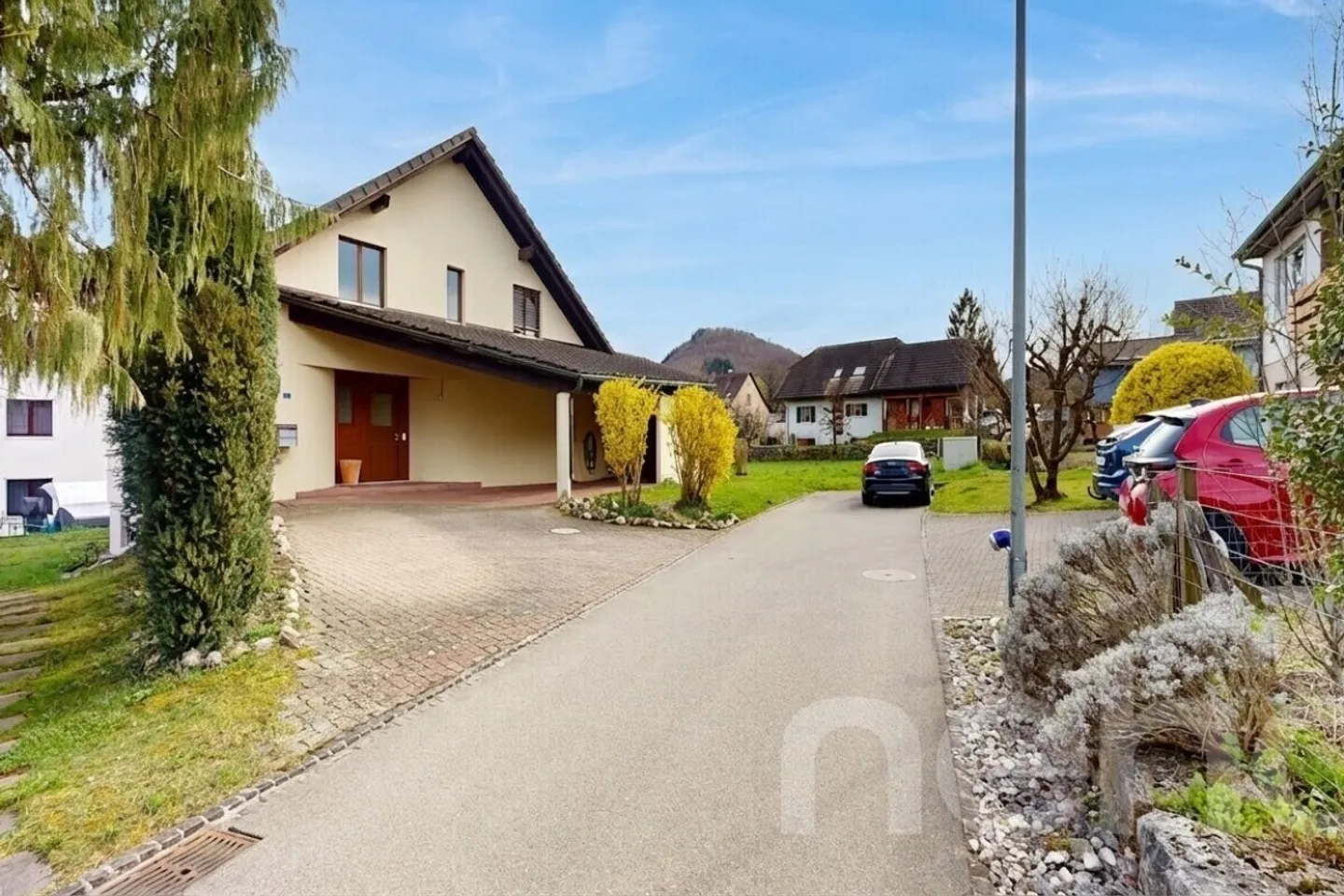 Ampia Casa Familiare - Foto 1 di 12