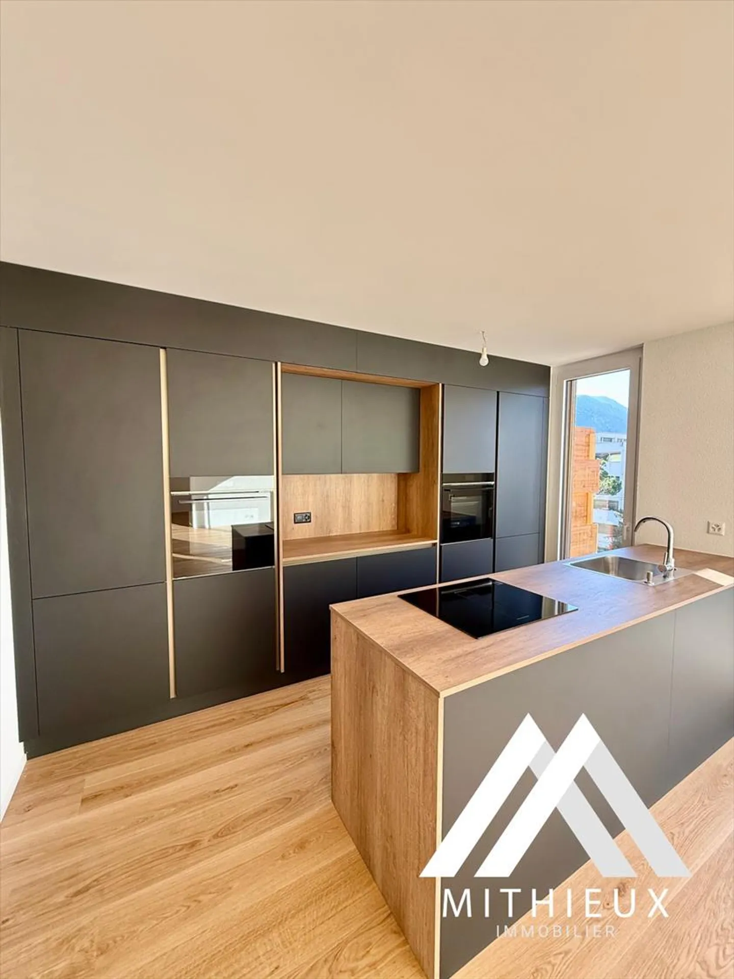 NEW PENTHOUSE OF 3.5 ROOMS, 112 M2 + PRIVATE TERRACE - SION - Photo 2 of 13