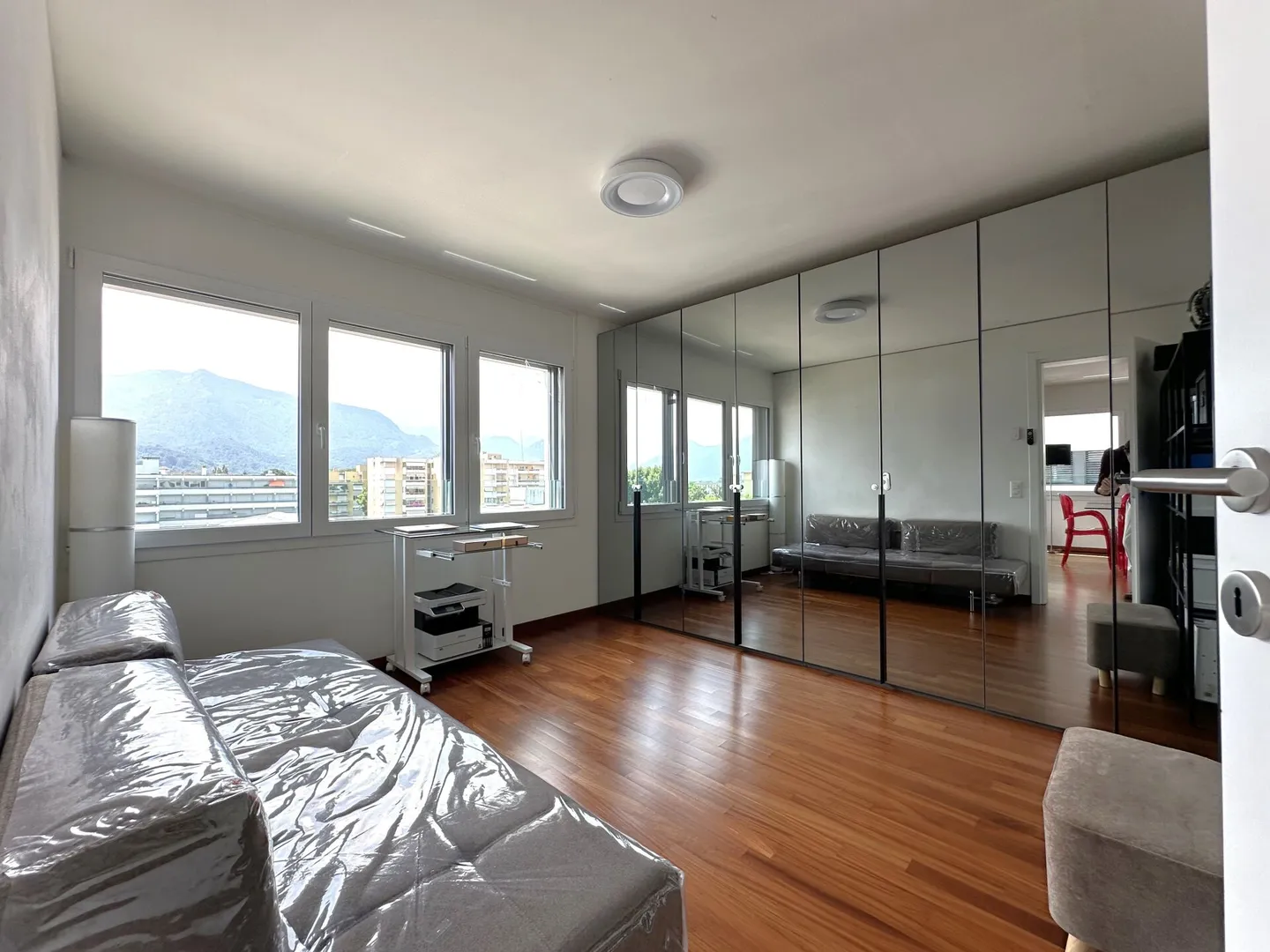 Appartamento 3,5 camere elegante e moderno in posizione centrale - Foto 6 di 10