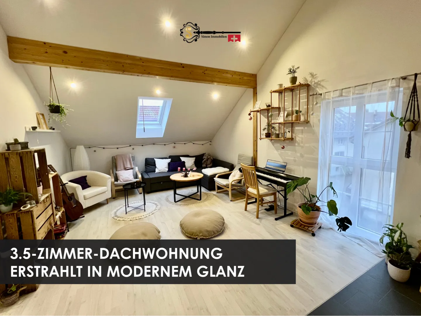 Loft-like living under the roof - Photo 7 of 10