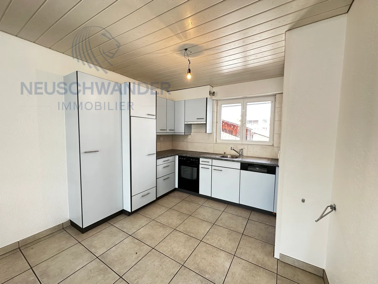 Charmant et bien situé, a deux pas des écoles - Photo 5 sur 6