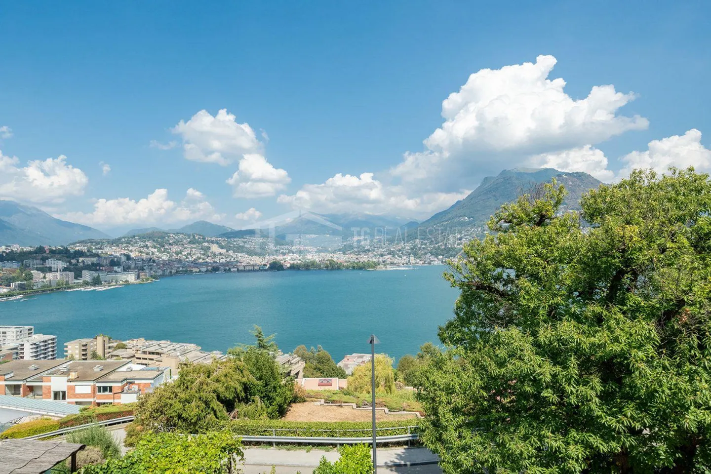 APPARTAMENTO  DI 3.5 AMMOBILIATO CON VISTA LAGO - Photo 1 sur 12