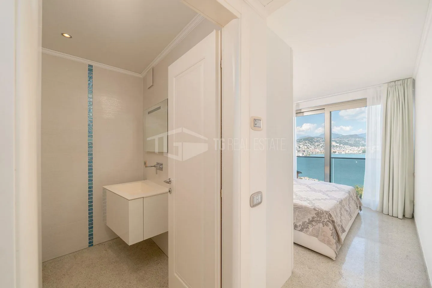 APPARTAMENTO  DI 3.5 AMMOBILIATO CON VISTA LAGO - Photo 9 sur 12