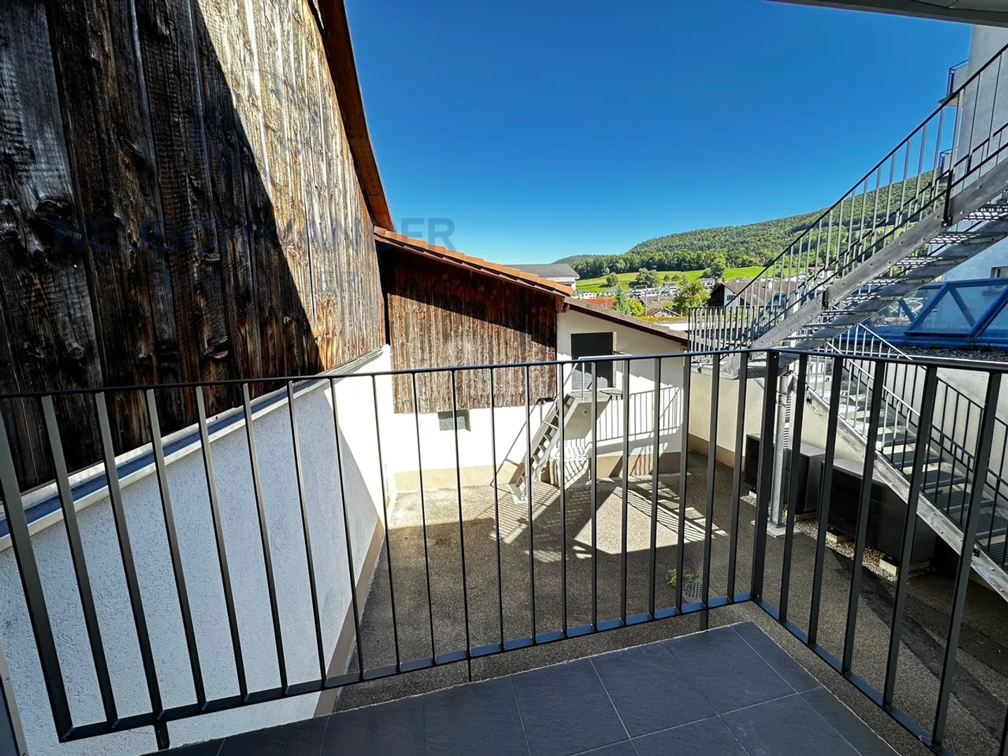 Charmant et bien situé, a deux pas des écoles - Photo 3 sur 6