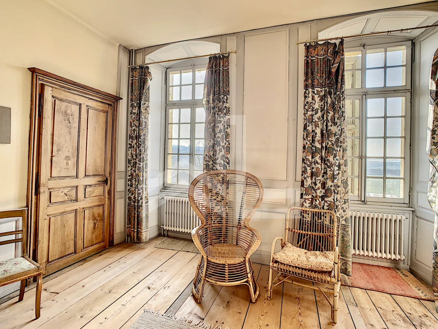 Hôtel particulier au coeur de la Sarraz - Foto 11 di 13