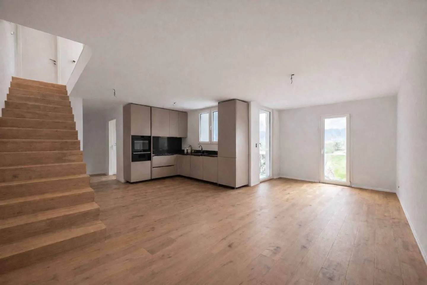 Charmante Wohnung im Villa-Stil - Foto 2 von 9