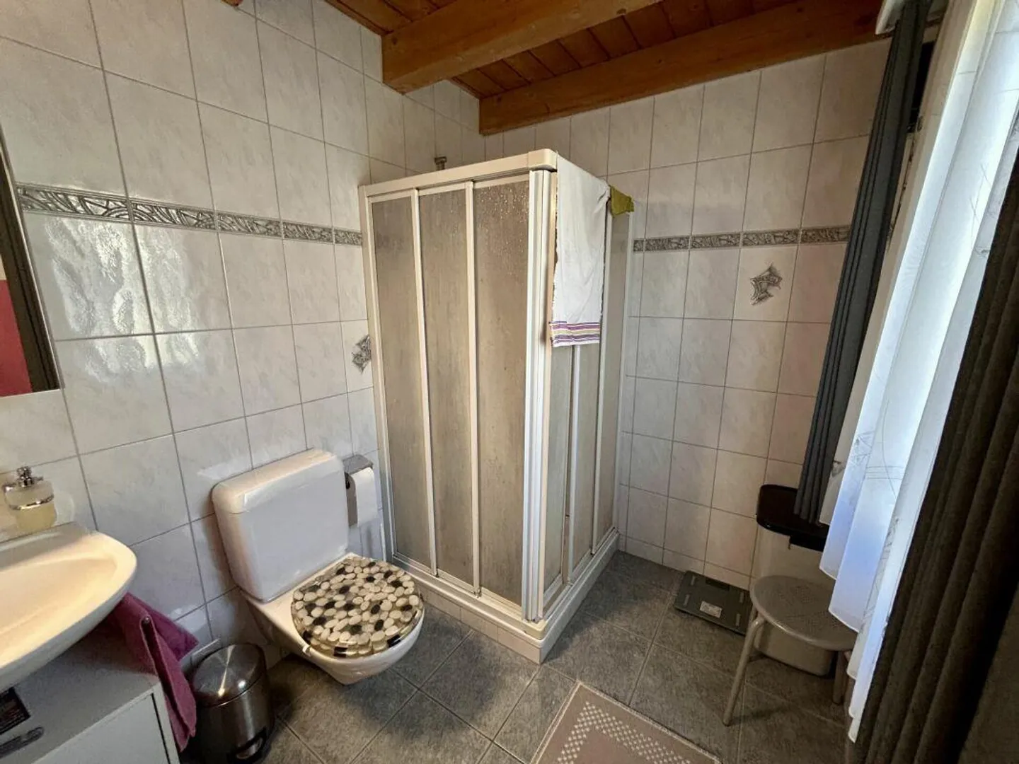 5.5-Zi-Haus mit Umschwung und Bachanstoss - Foto 7 von 16