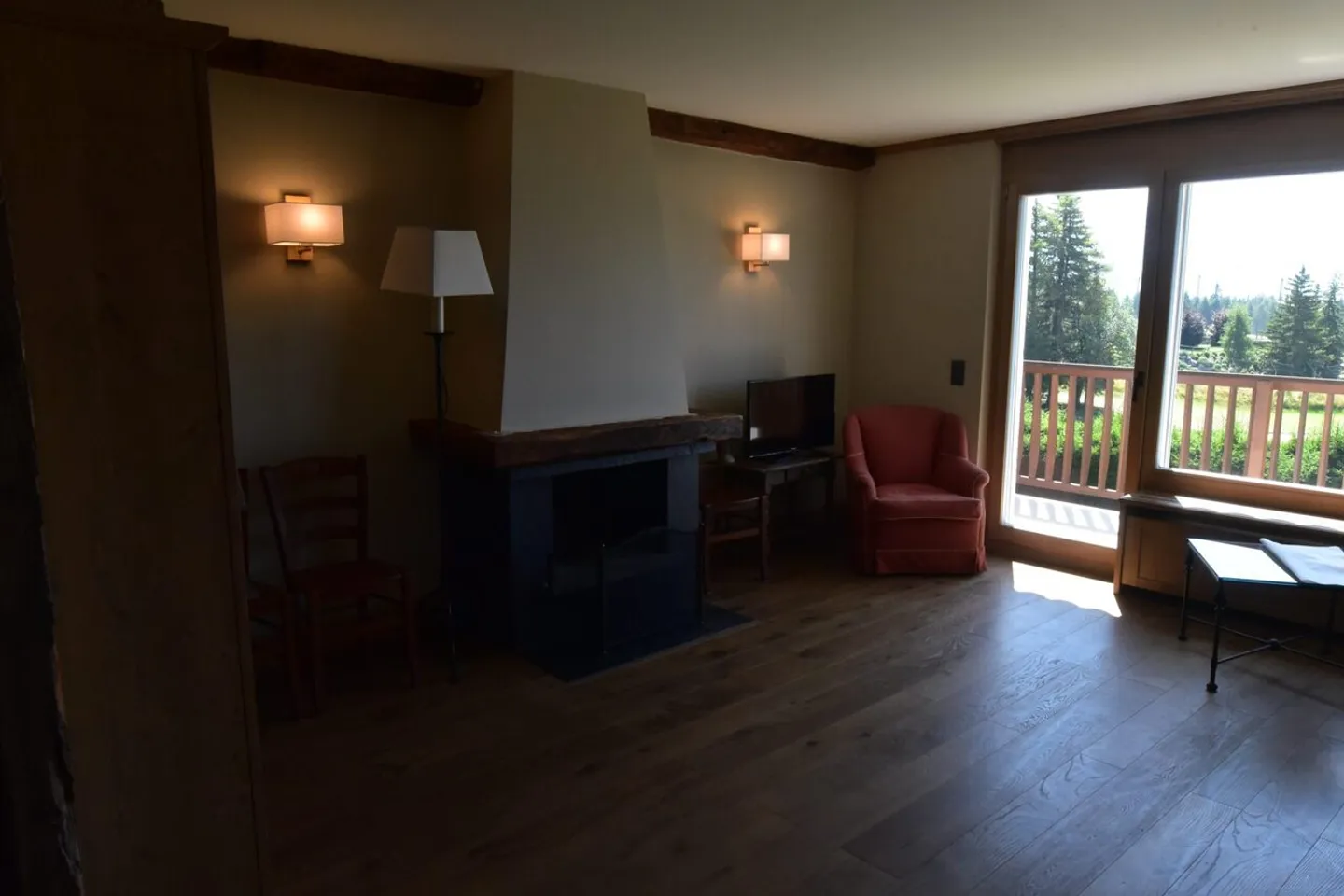 Appartement Charmant au Golf - Photo 2 sur 11