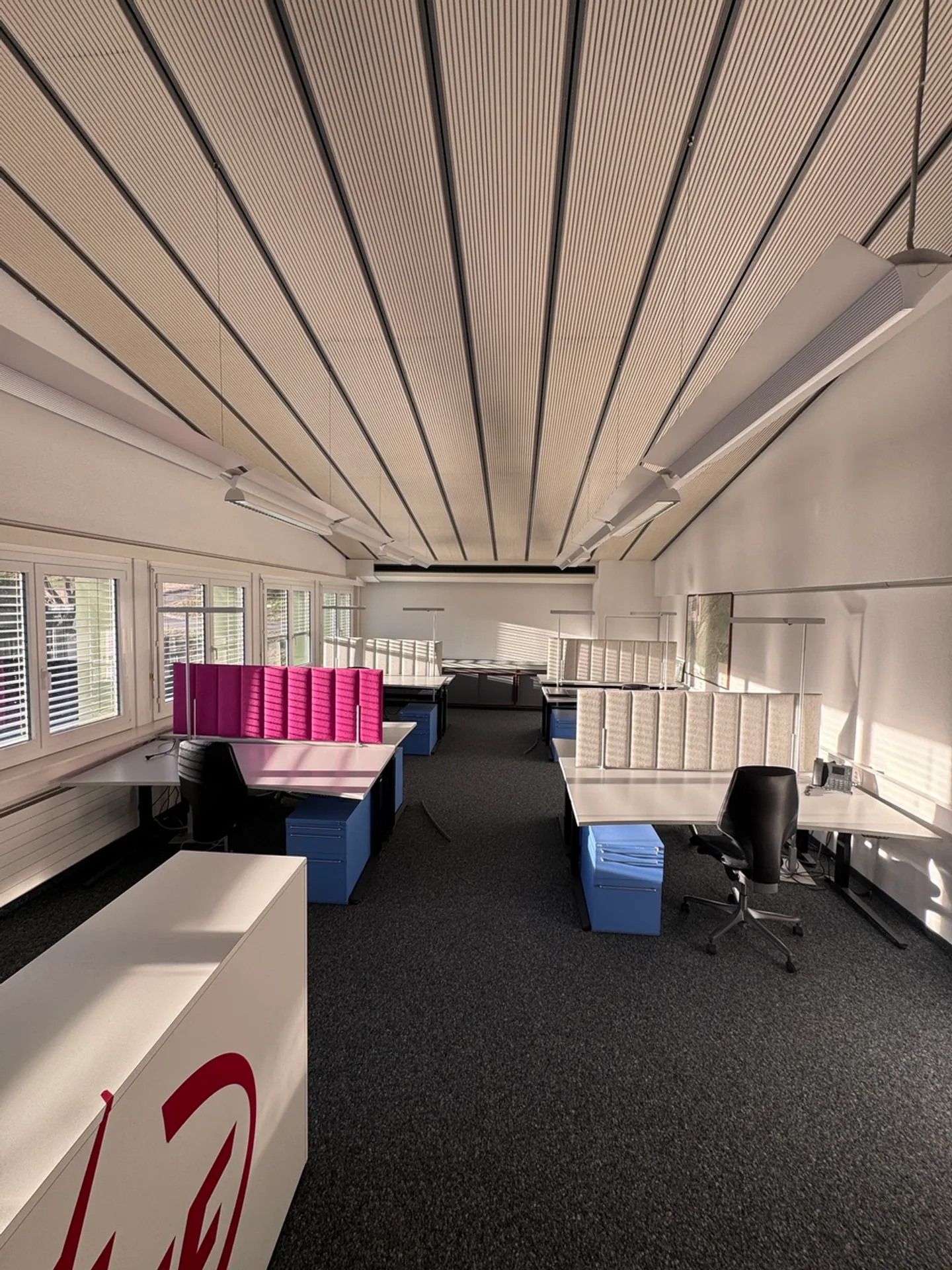 Granges-Marnand, for rent, offices and storage of 408 m2 - Photo 7 of 13