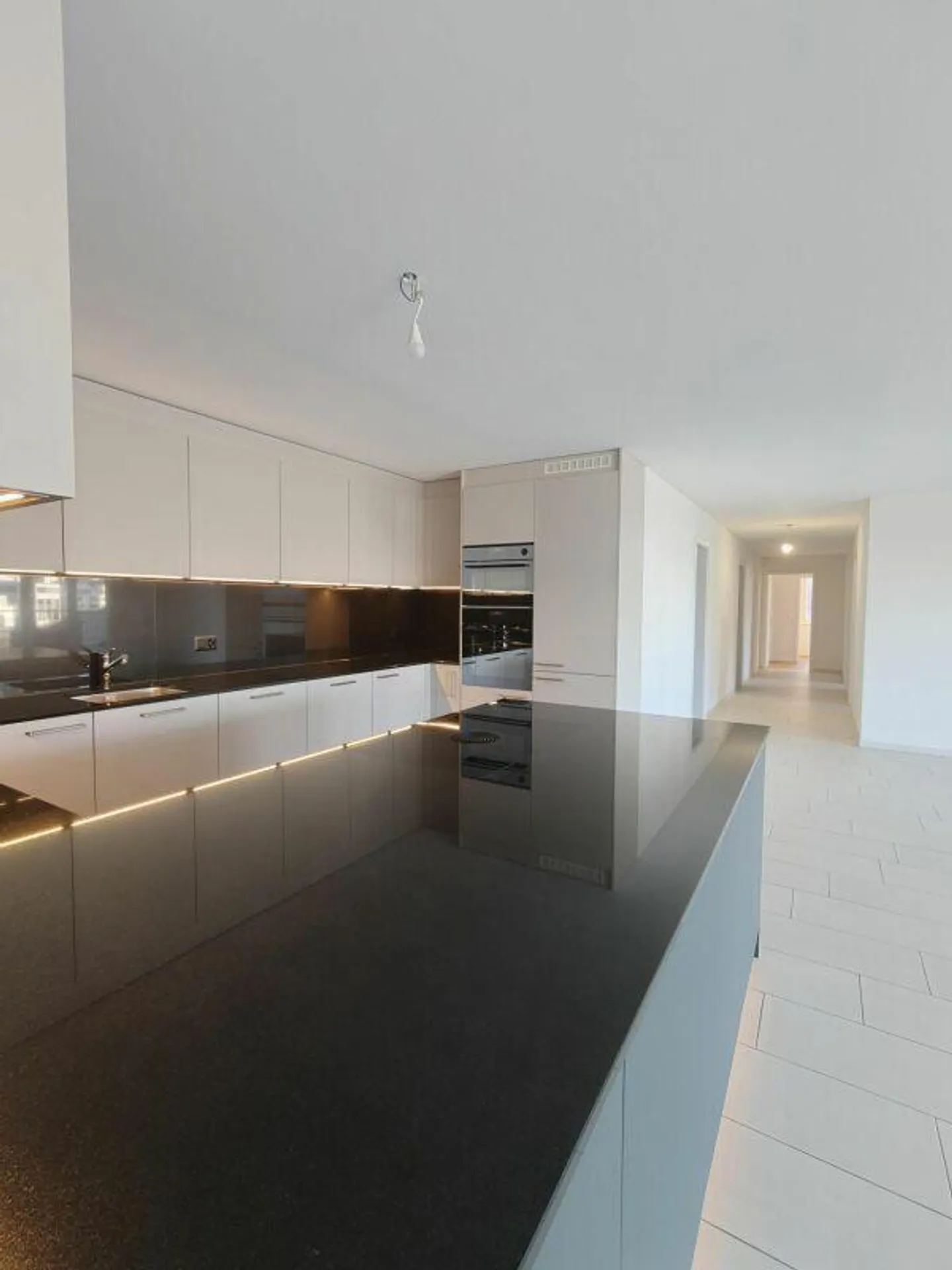 Residence with sun terrace and panoramic view - Photo 9 of 24