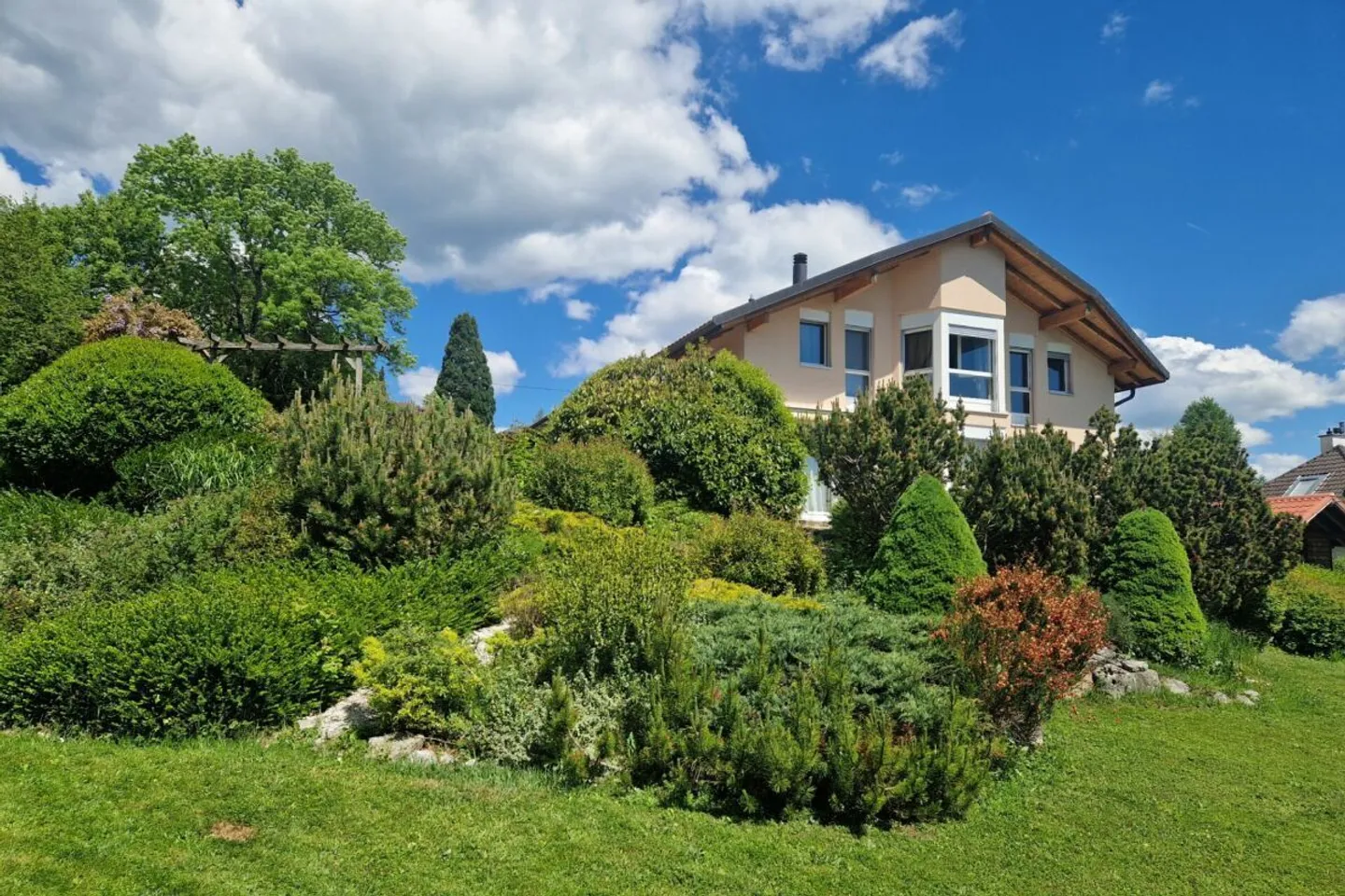 12 min. dall'uscita di Gland - Splendida villa indipendente con 6 stanze e giardino paesaggistico - Foto 1 di 22