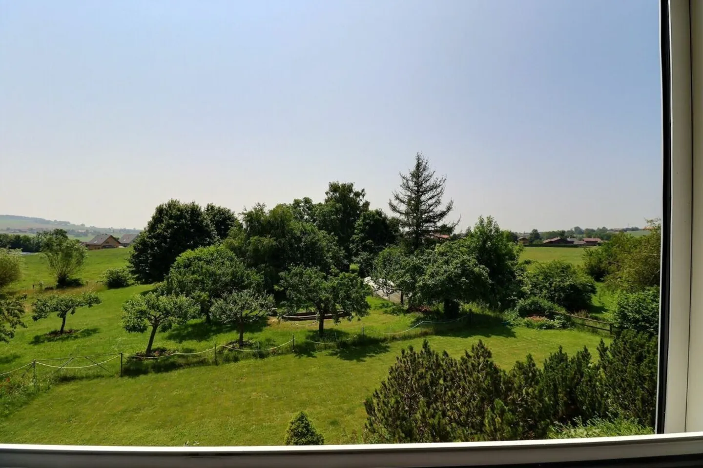 12 min. dall'uscita di Gland - Splendida villa indipendente con 6 stanze e giardino paesaggistico - Foto 11 di 22