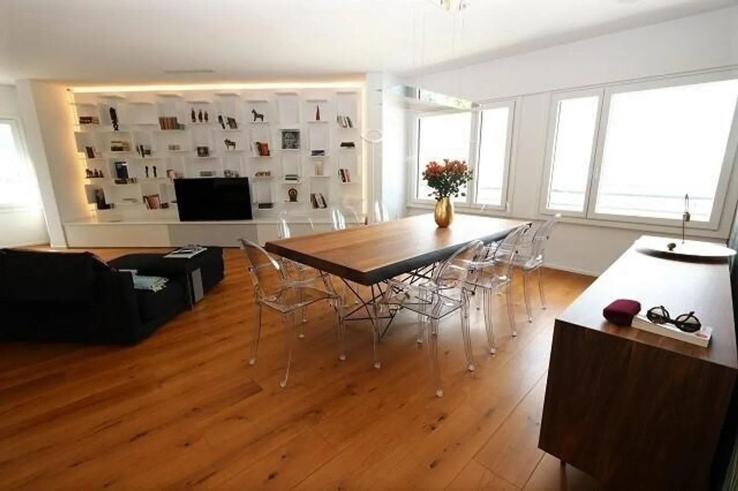 Renovated 4 1/2 Room Penthouse with 270-Degree Panoramic Terrace - Photo 4 of 13