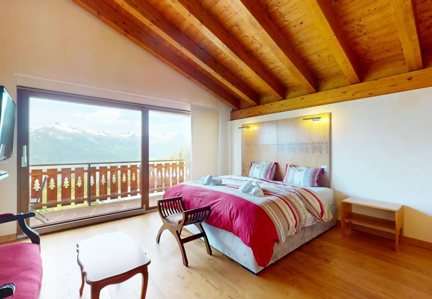 Luxury Alpine Living in the Heart of Nendaz - Photo 4 of 6