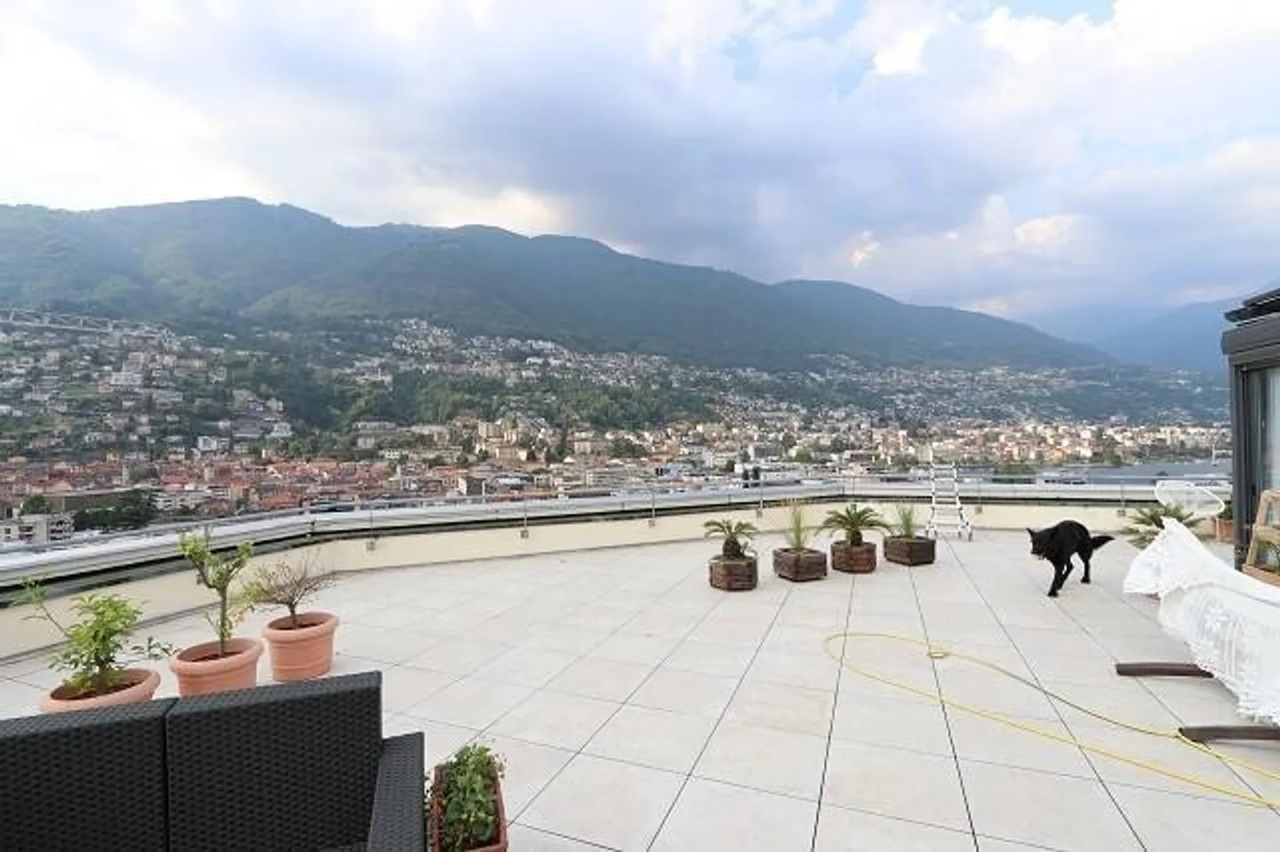 Renovated 4 1/2 Room Penthouse with 270-Degree Panoramic Terrace - Photo 10 of 13